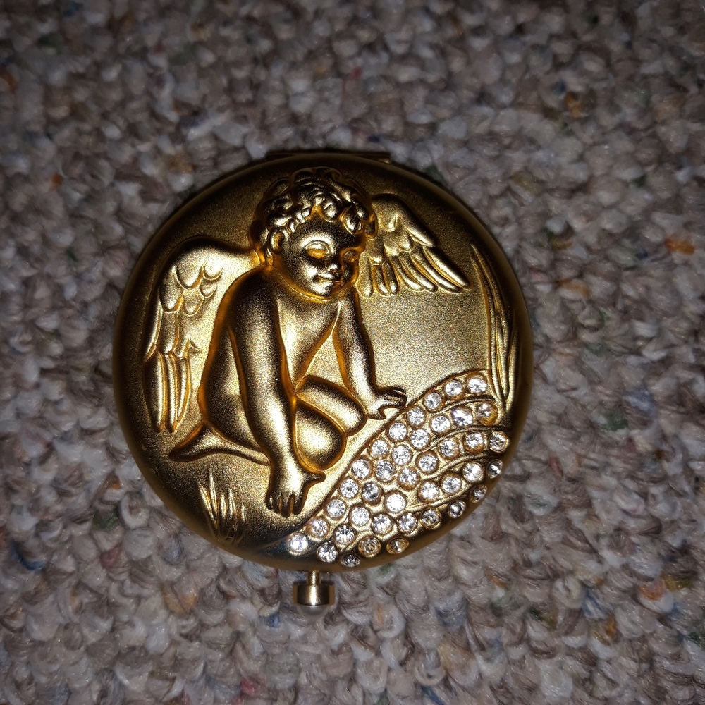 Vintage compact